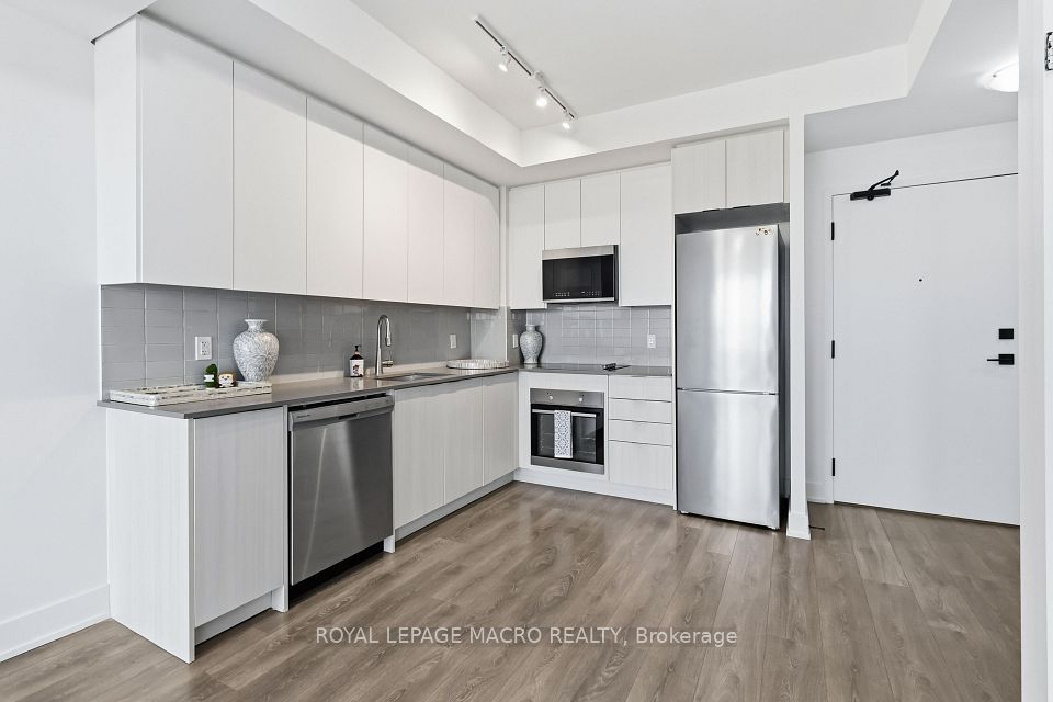 2489 Taunton Road 815, Oakville, ON L6H 3R9 13