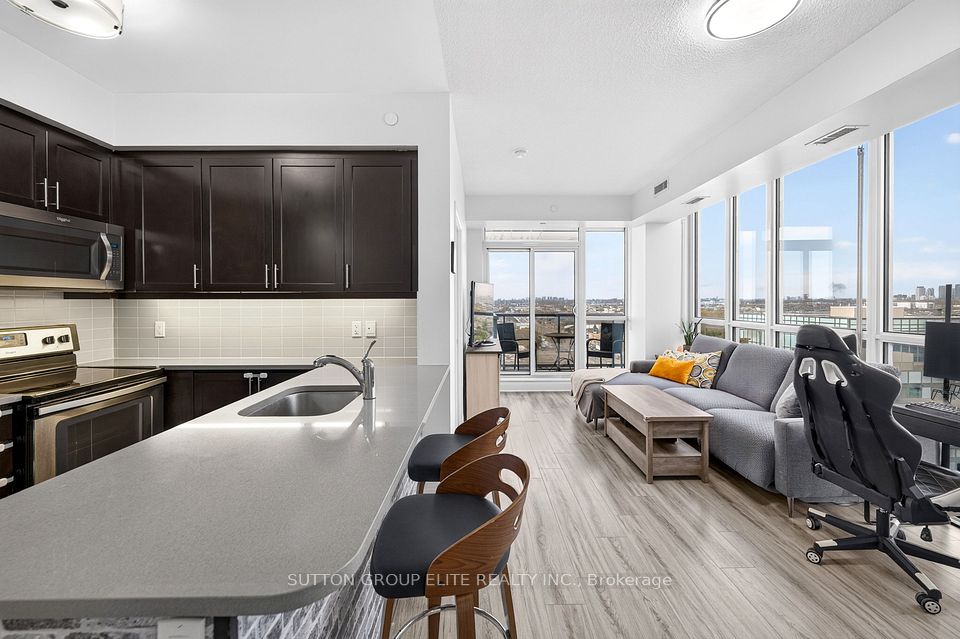 15 Zorra Street 1309, Toronto, ON M8Z 0C1 7