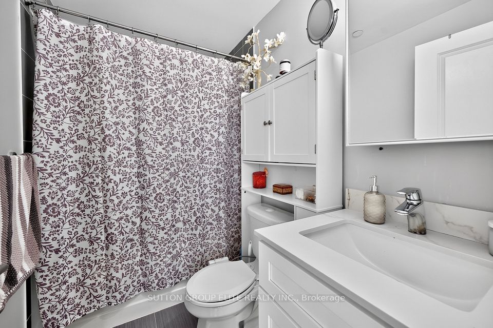 15 Zorra Street 1309, Toronto, ON M8Z 0C1 22