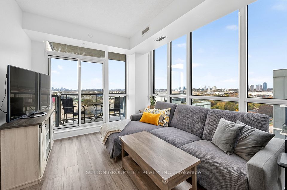 15 Zorra Street 1309, Toronto, ON M8Z 0C1 11