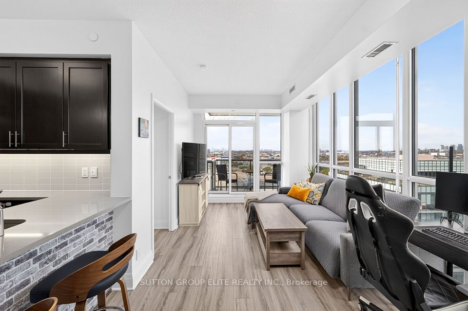 15 Zorra Street 1309, Toronto, ON M8Z 0C1 9