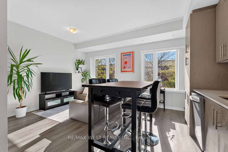 5 William Jackson Way 68, Toronto, ON M8X 2J2 14