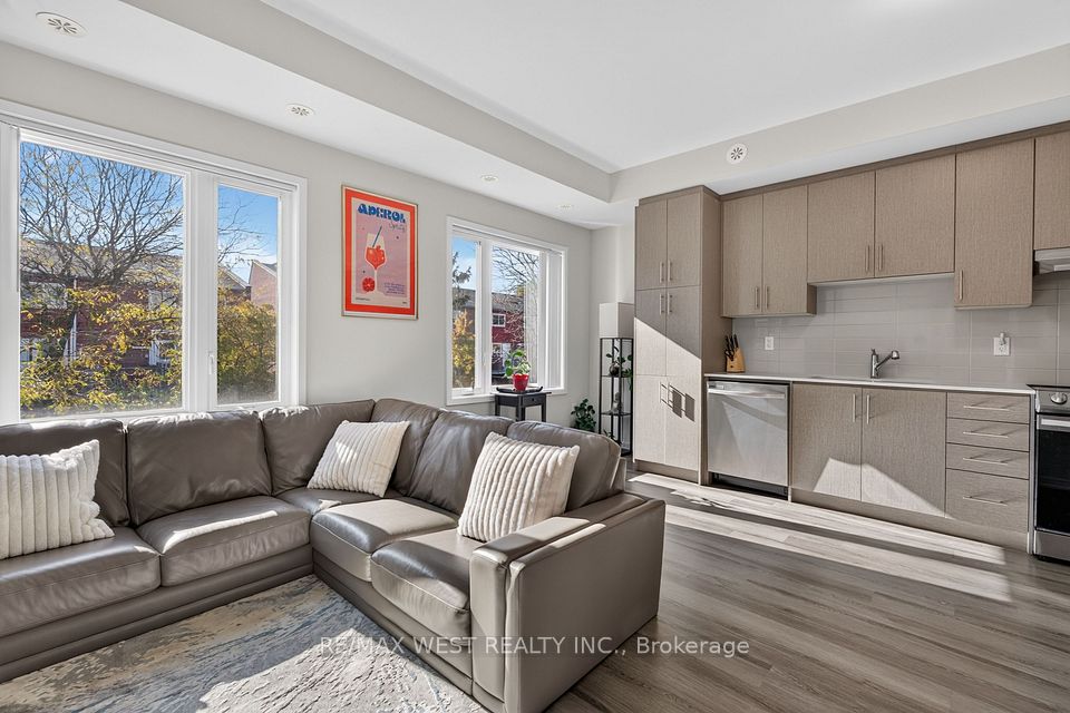 5 William Jackson Way 68, Toronto, ON M8X 2J2 5