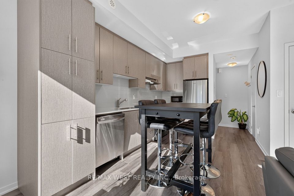 5 William Jackson Way 68, Toronto, ON M8X 2J2 18