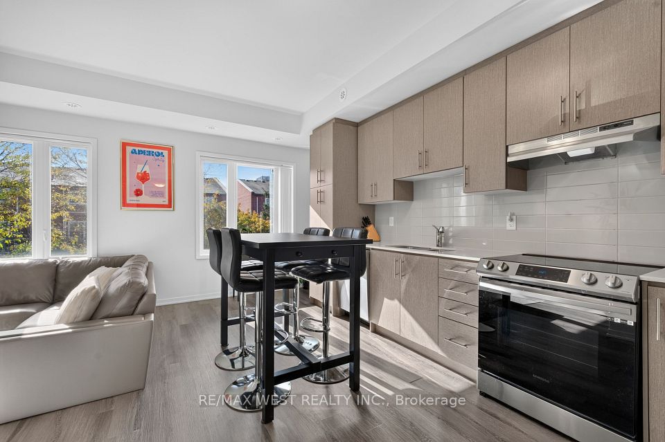 5 William Jackson Way 68, Toronto, ON M8X 2J2 19