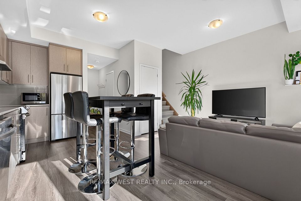 5 William Jackson Way 68, Toronto, ON M8X 2J2 16