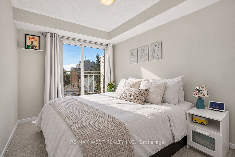 5 William Jackson Way 68, Toronto, ON M8X 2J2 24