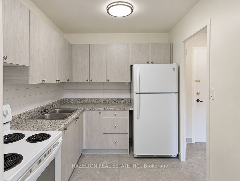 1665 Bloor Street E 103, Mississauga, ON L4X 1S4 6