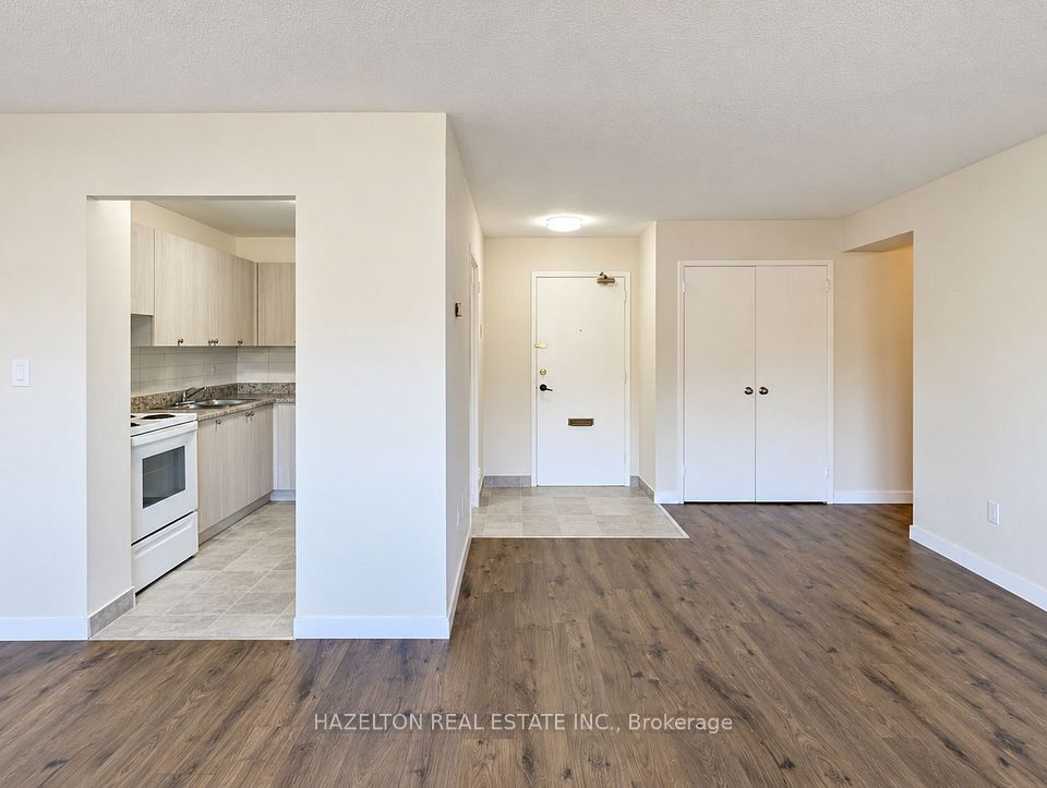 1665 Bloor Street E 103, Mississauga, ON L4X 1S4 2