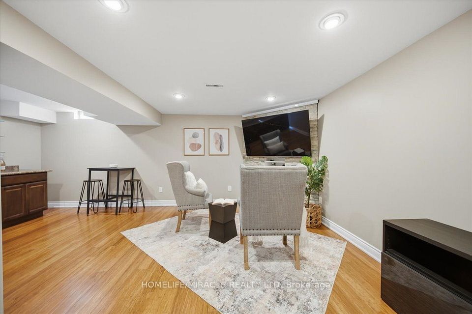 24 Huntley Court, Brampton, ON L6Z 1X8 18