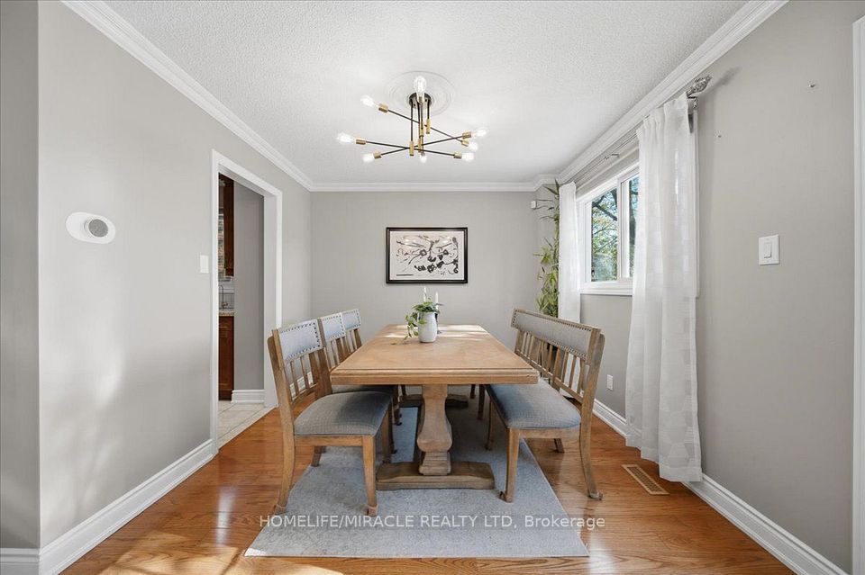 24 Huntley Court, Brampton, ON L6Z 1X8 7
