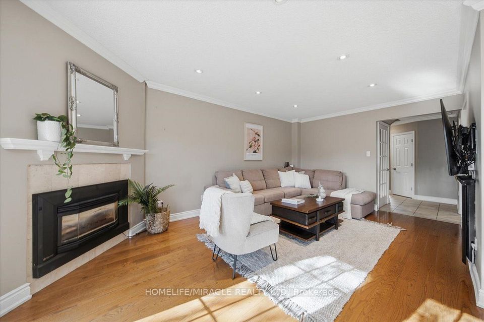 24 Huntley Court, Brampton, ON L6Z 1X8 6
