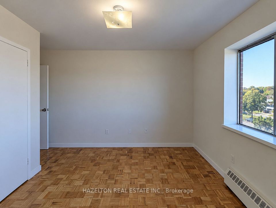 1665 Bloor Street E 505, Mississauga, ON L4X 1S4 8