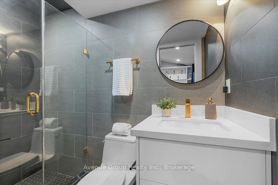 811 Dovercourt Road, Toronto, ON M6H 2X4 13