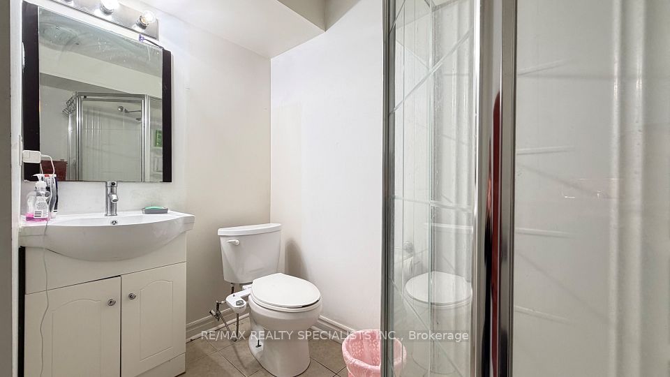 22 Panama Place Lower, Brampton, ON L6P 2G6 18