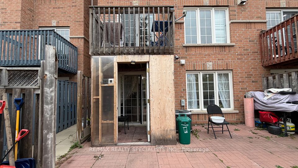 22 Panama Place Lower, Brampton, ON L6P 2G6 2