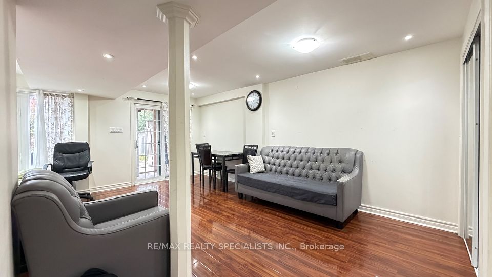 22 Panama Place Lower, Brampton, ON L6P 2G6 7