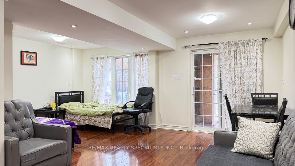 22 Panama Place Lower, Brampton, ON L6P 2G6 8