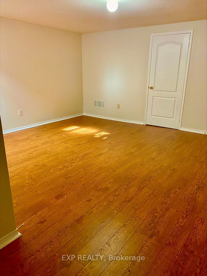 5526 Creditrise Place W, Mississauga, ON L5M 6E3 13