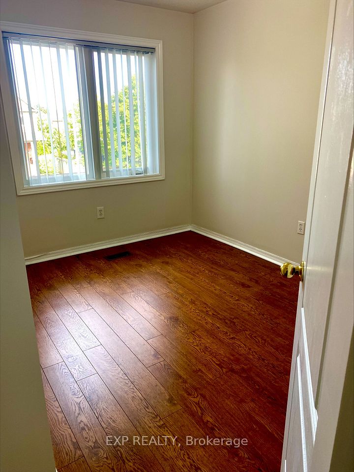 5526 Creditrise Place W, Mississauga, ON L5M 6E3 10