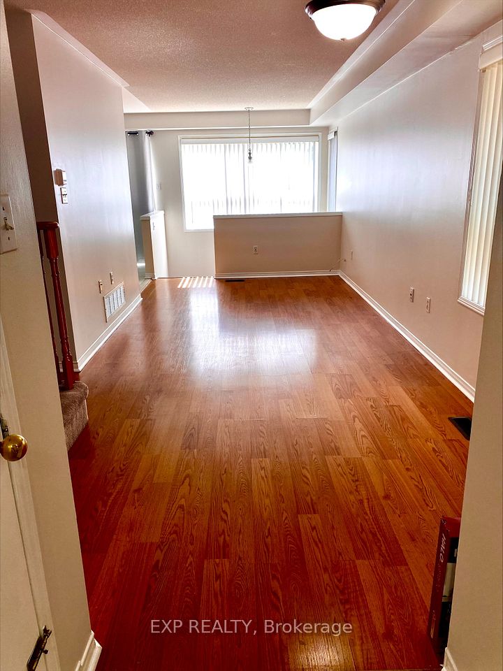 5526 Creditrise Place W, Mississauga, ON L5M 6E3 3