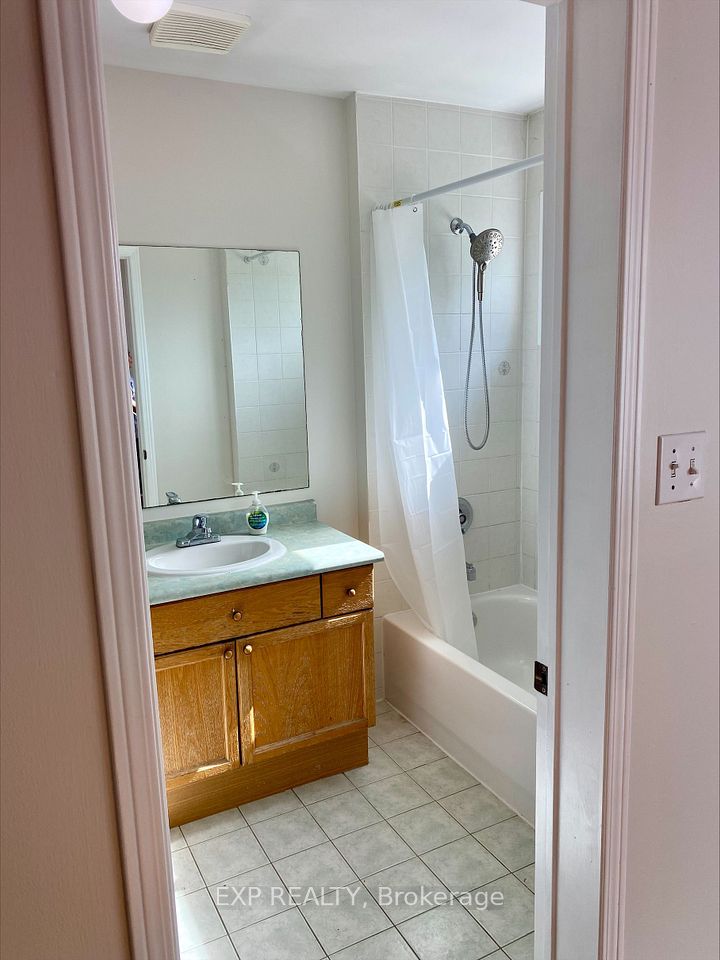 5526 Creditrise Place W, Mississauga, ON L5M 6E3 15