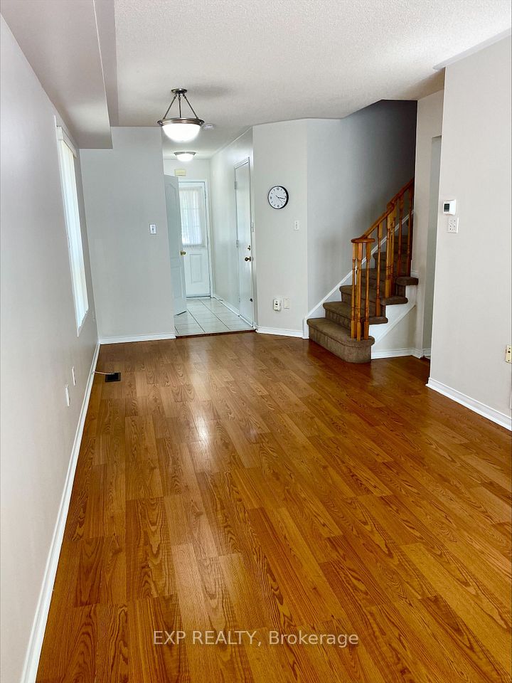 5526 Creditrise Place W, Mississauga, ON L5M 6E3 5