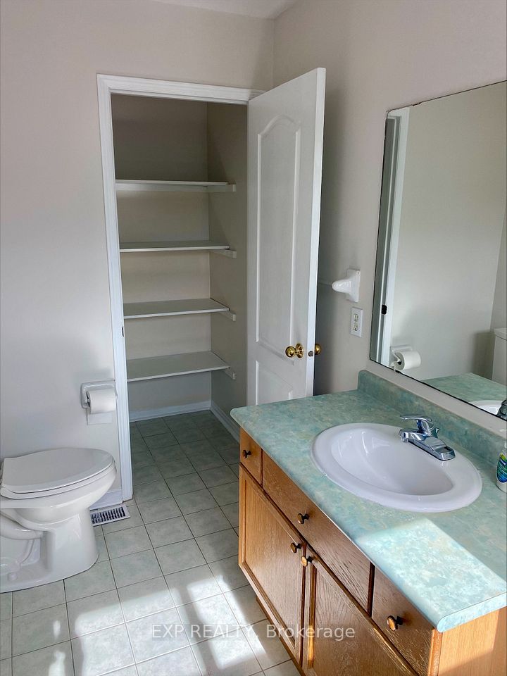 5526 Creditrise Place W, Mississauga, ON L5M 6E3 16