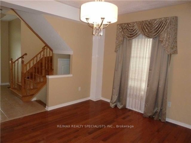 3402 Covent Crescent, Mississauga, ON L5M 7P1 3