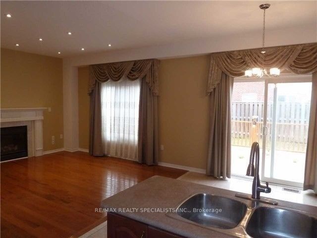 3402 Covent Crescent, Mississauga, ON L5M 7P1 9