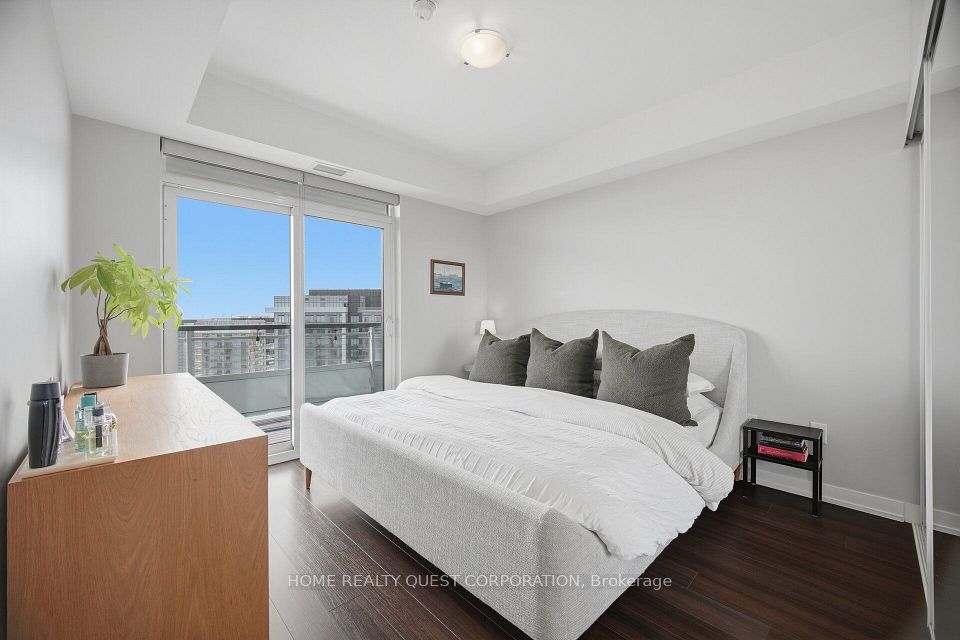 2560 Eglinton Avenue W 2205, Mississauga, ON L5M 0Y3 8