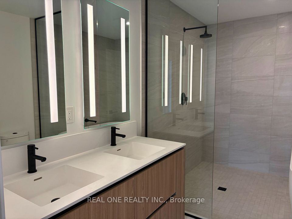 35 Lou Parsons Way 63, Mississauga, ON L5H 0B2 13