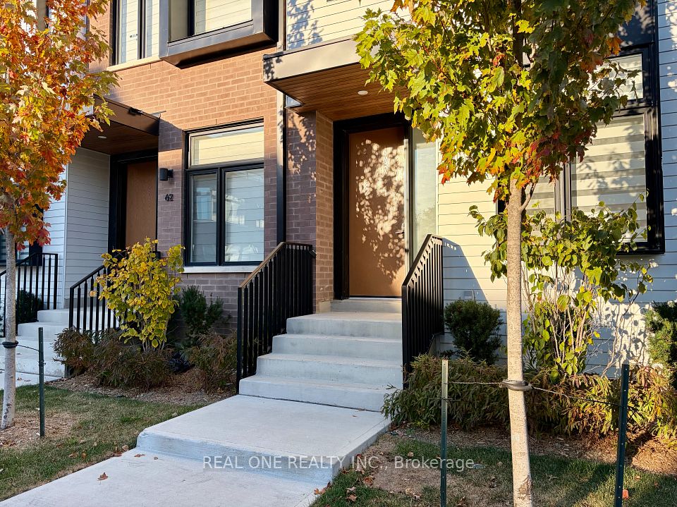 35 Lou Parsons Way 63, Mississauga, ON L5H 0B2 3