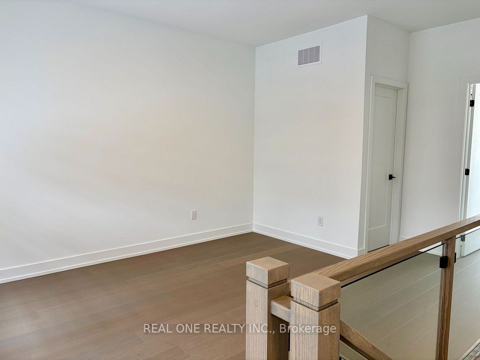 35 Lou Parsons Way 63, Mississauga, ON L5H 0B2 17