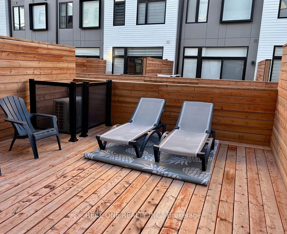 35 Lou Parsons Way 63, Mississauga, ON L5H 0B2 18