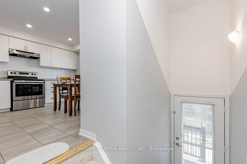 1 Beckenrose Court 72, Brampton, ON L6Y 6G2 5