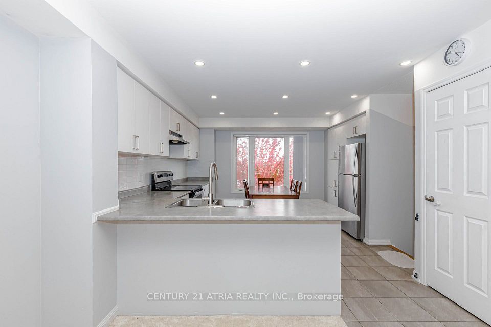 1 Beckenrose Court 72, Brampton, ON L6Y 6G2 8