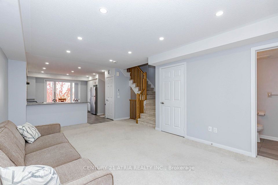 1 Beckenrose Court 72, Brampton, ON L6Y 6G2 16