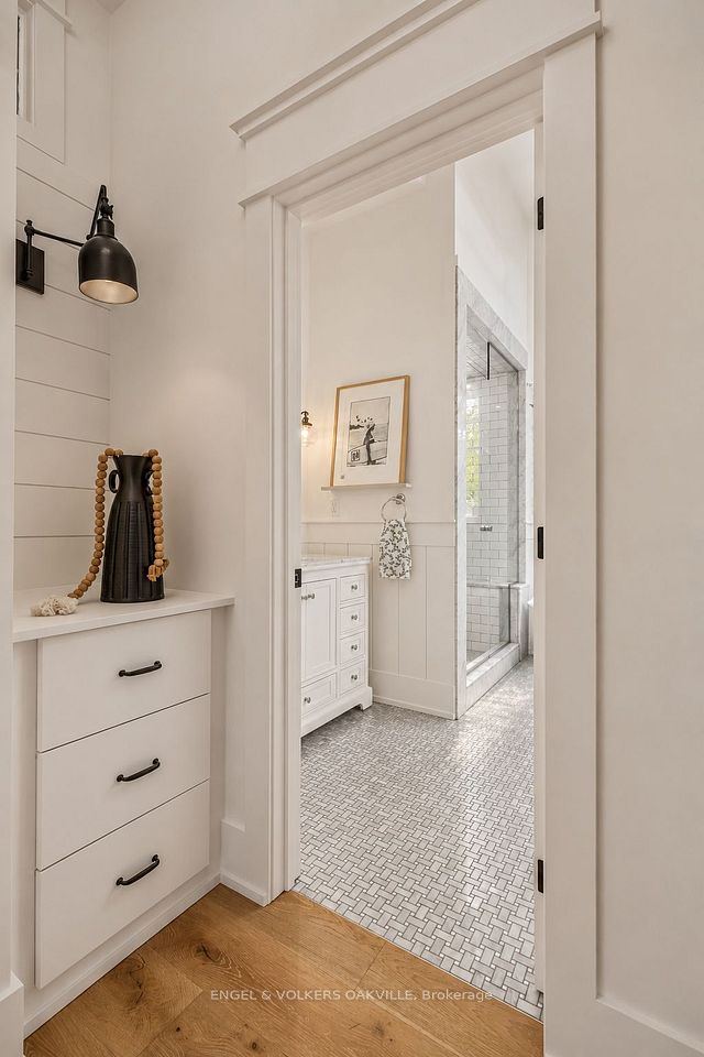 330 Camelot Court, Burlington, ON L7L 2G3 21