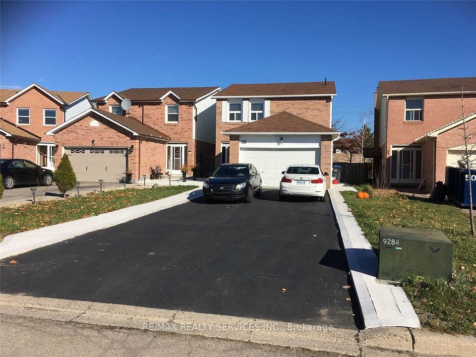 Detached at 26 Swennen Drive, Brampton, ON L6V 4E3