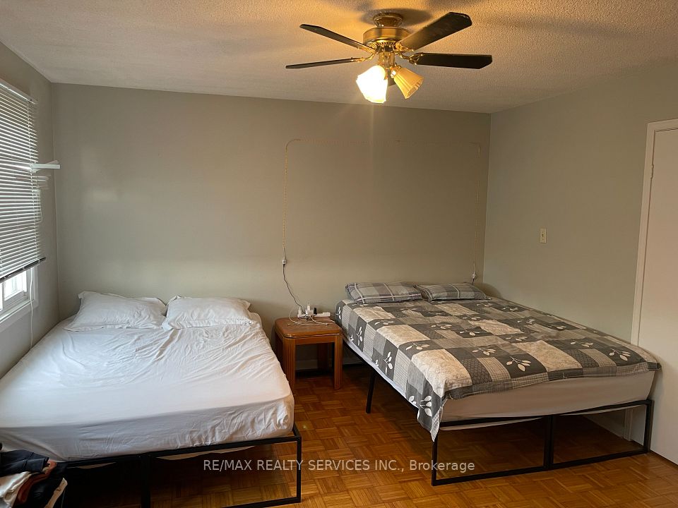26 Swennen Drive, Brampton, ON L6V 4E3 10