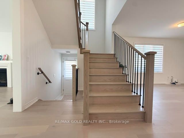 41 Tapscott Crescent, Brampton, ON L6R 4G7 8
