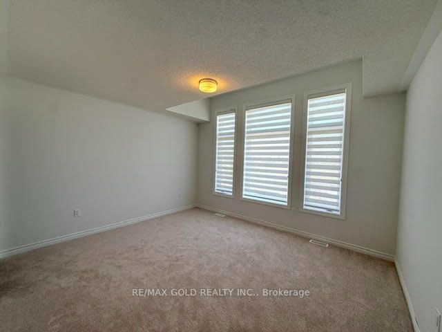 41 Tapscott Crescent, Brampton, ON L6R 4G7 17