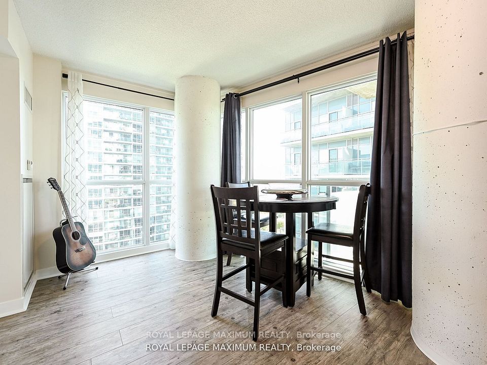155 Legion Road N 1013, Toronto, ON M8Y 0A7 13
