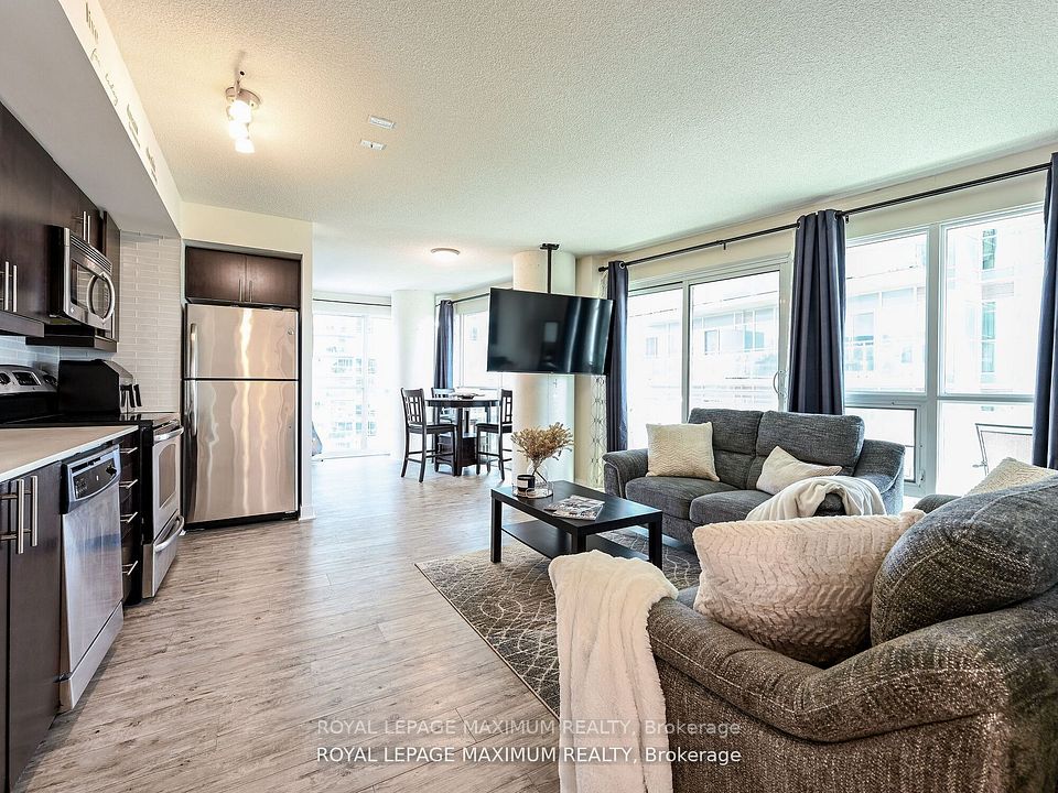 155 Legion Road N 1013, Toronto, ON M8Y 0A7 9