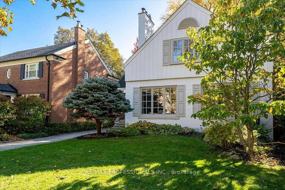 83 King Georges Road, Toronto, ON M8X 1M1 4