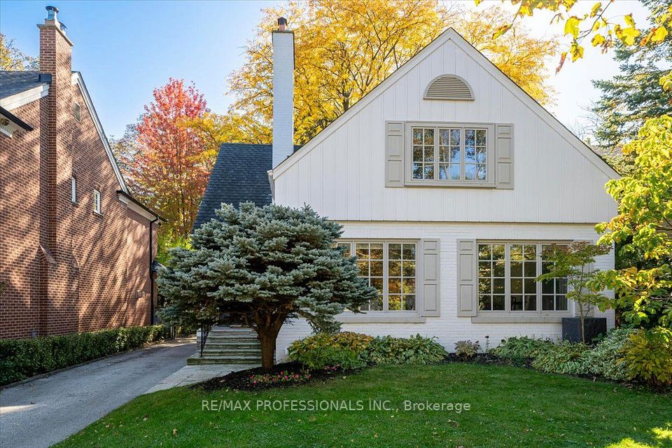 83 King Georges Road, Toronto, ON M8X 1M1 3