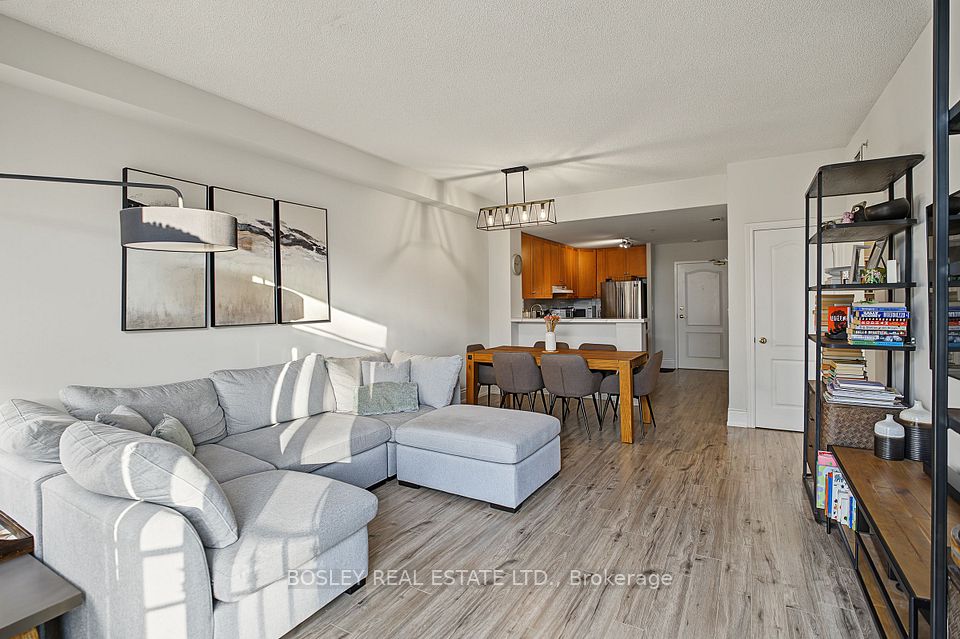 3531 Lake Shore Boulevard W 210, Toronto, ON M8W 1P4 7