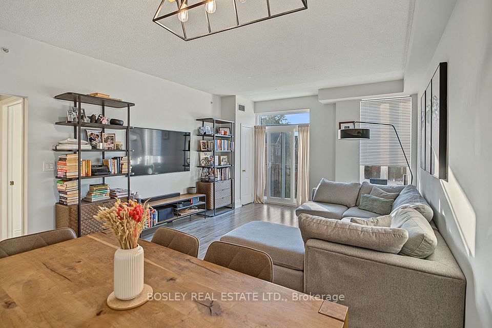Condo Apartment at 3531 Lake Shore Boulevard W 210, Toronto, ON M8W 1P4