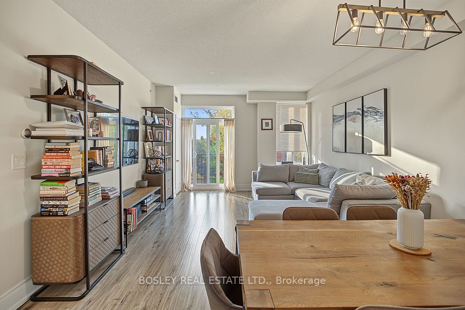 3531 Lake Shore Boulevard W 210, Toronto, ON M8W 1P4 5